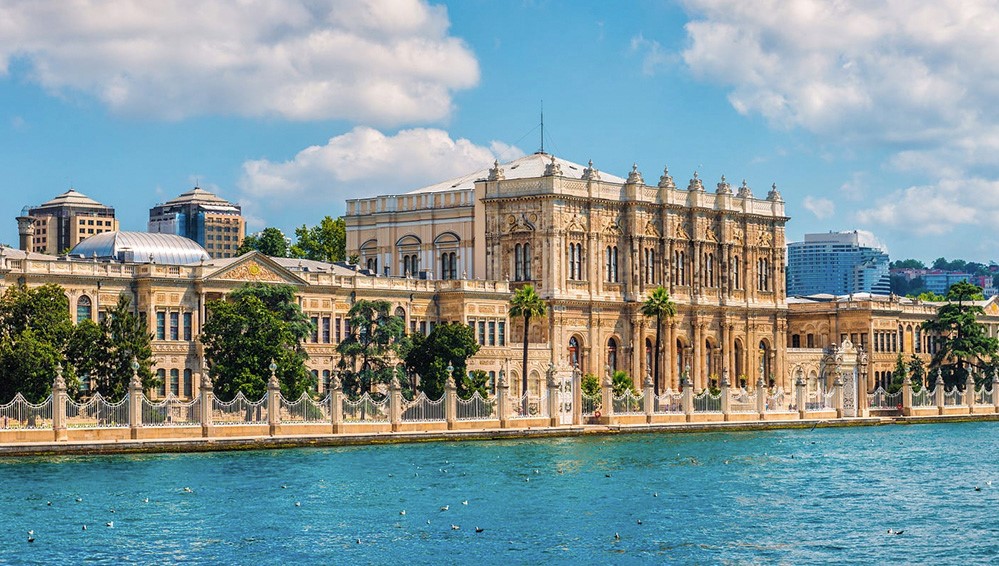 Dolmabahçe Palace & Two Continents 